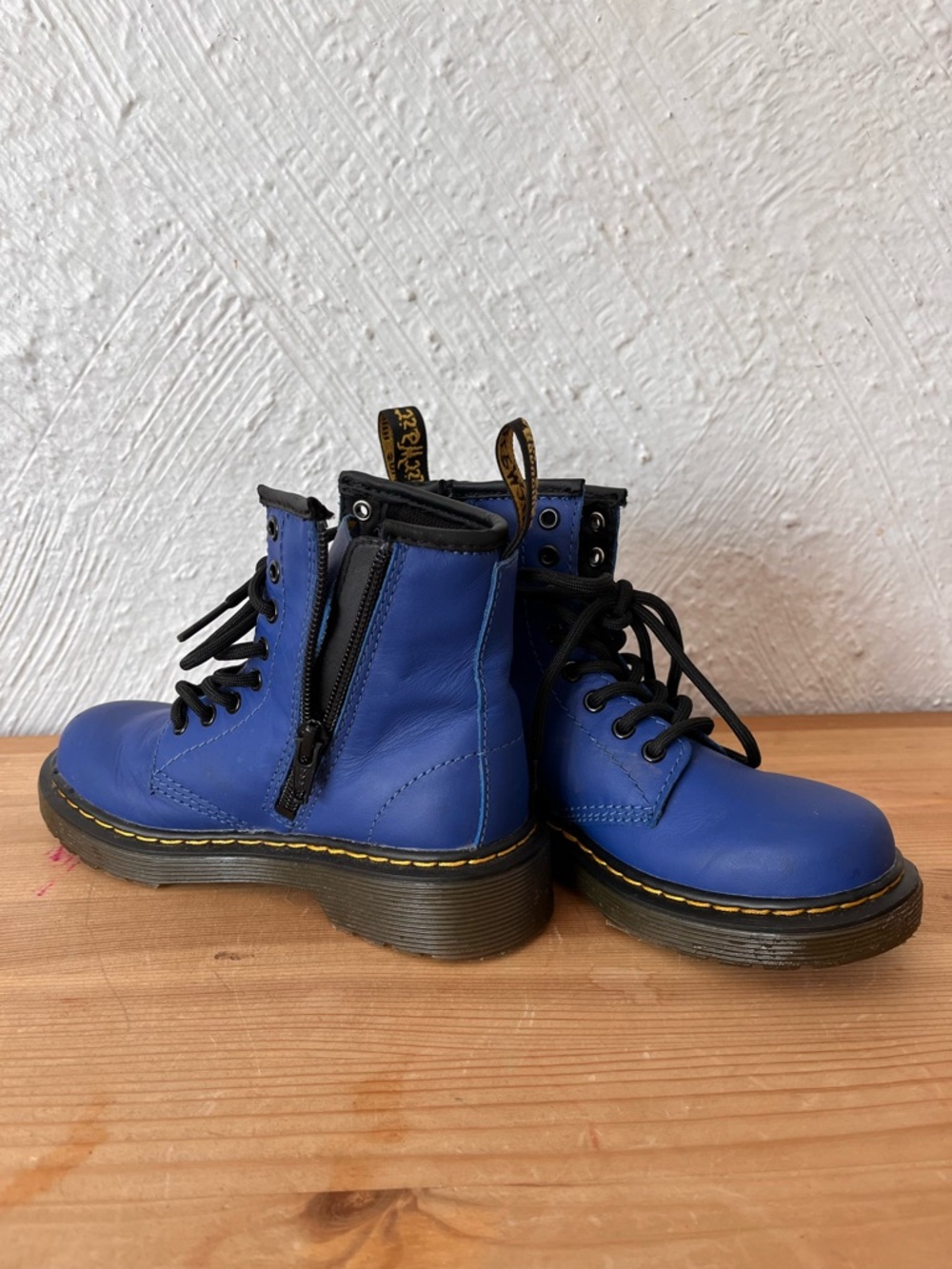 Kids Dr. Marten Electric Blue Boots - Picture 4 of 5